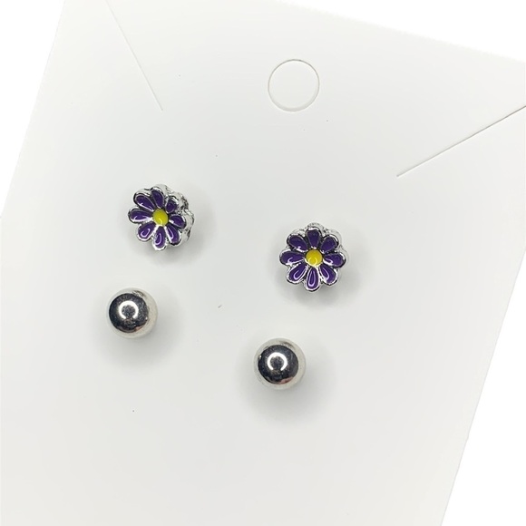 Purple flower earrings - Picture 2 of 3